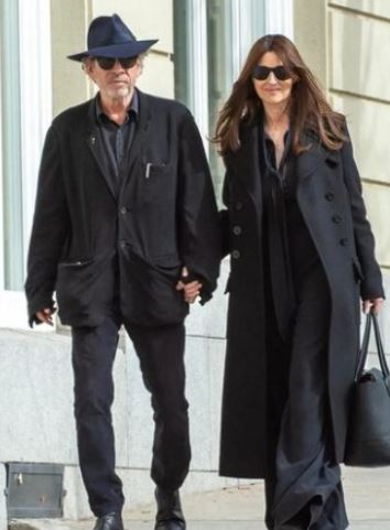 Leonie Cassel mother Monica Bellucci is currently in a relationship with Tim Burton